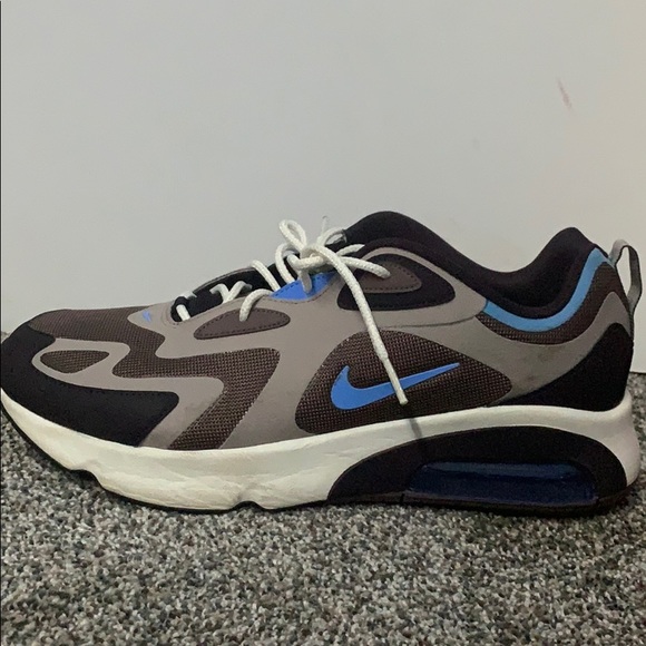 NIKE AirMax 200s - Picture 6 of 6